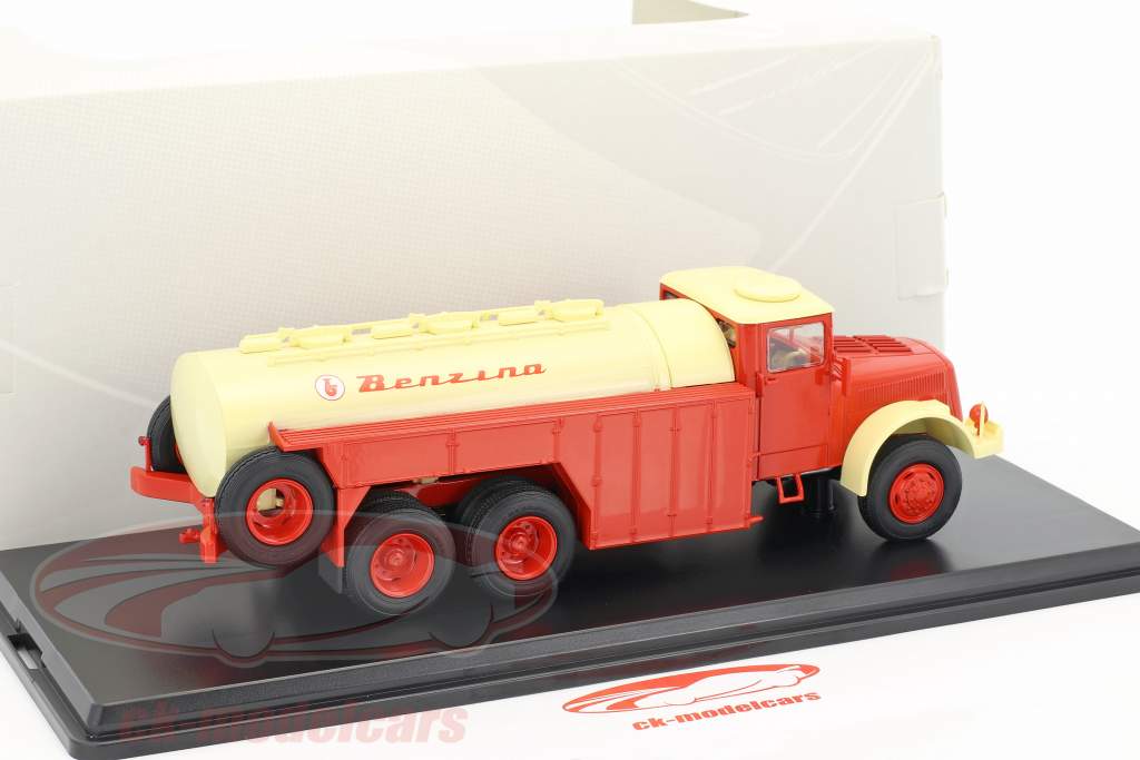 Tatra 111 C rød / creme gul 1:43 Premium ClassiXXs