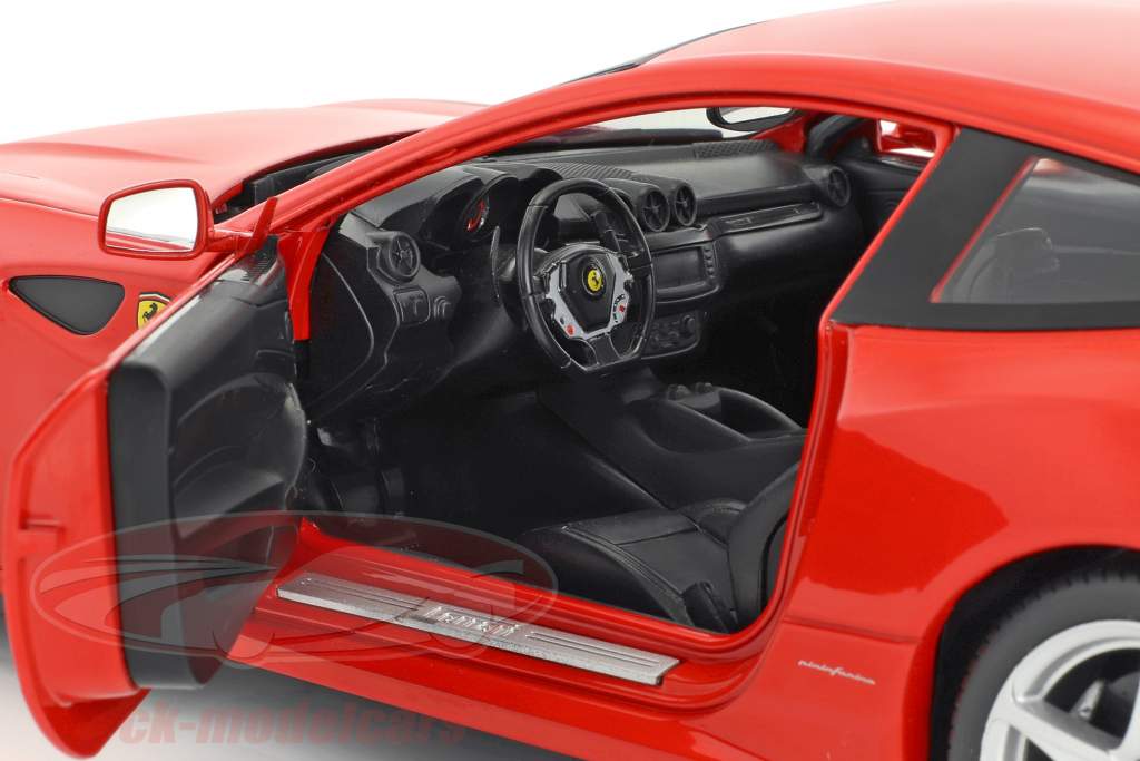 Ferrari FF Jaar 2011 rood 1:18 HotWheels Erfgoed