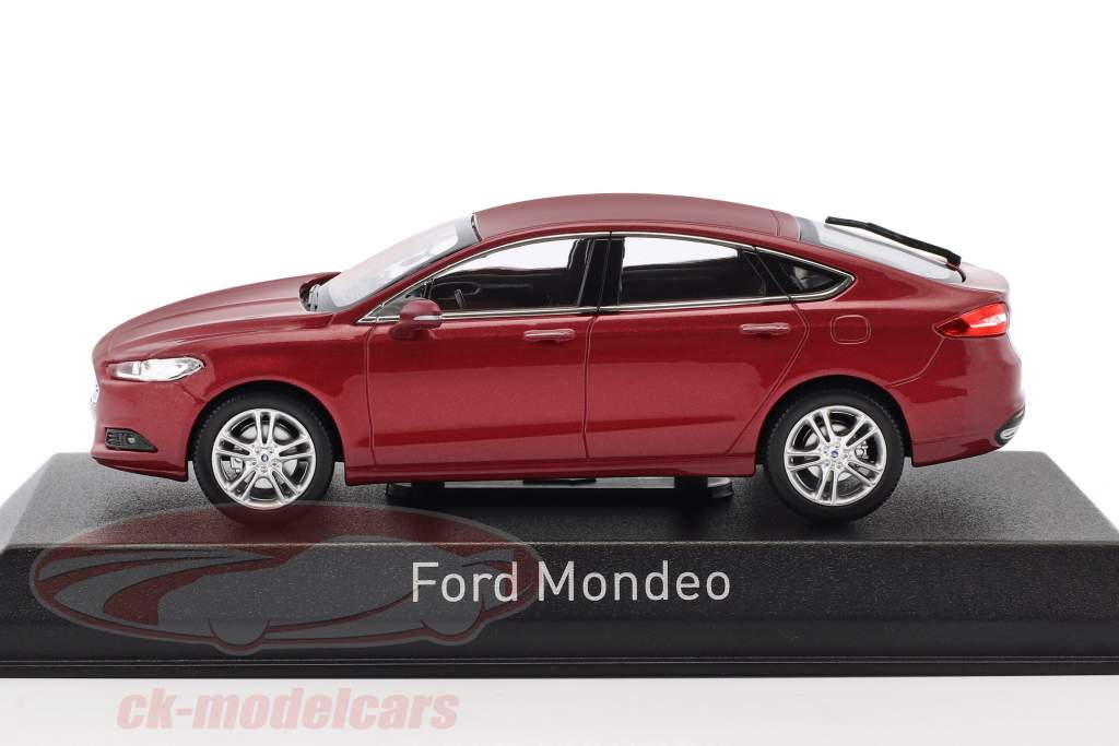 Ford Mondeo 築 2014 赤 メタリック 1:43 Norev