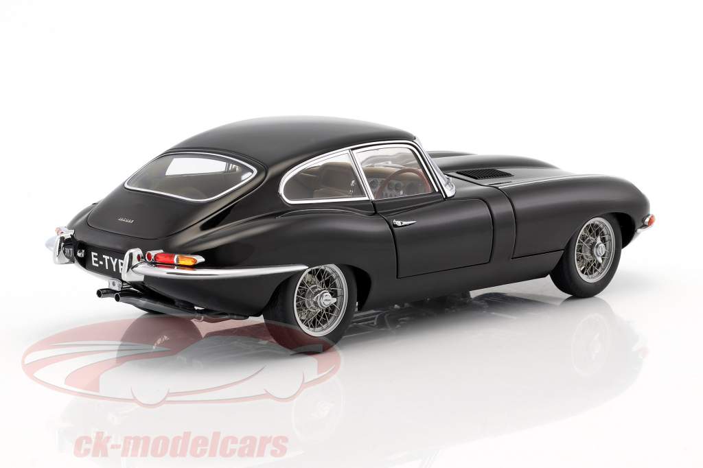 1961 1時18分オートアートで構築ジャガーE-タイプシリーズ1 3.8クーペ