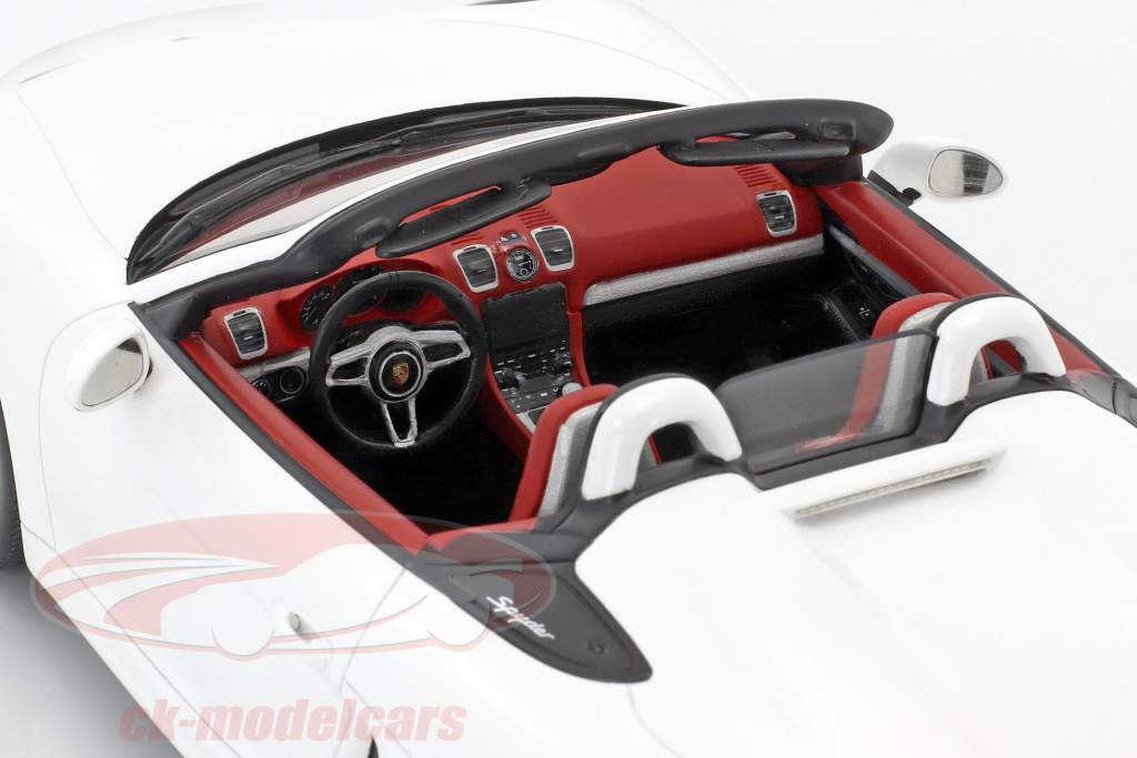 Porsche Boxster Spyder año de construcción 2016 blanco 1:18 Spark