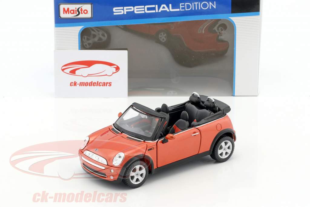 Mini Cooper Cabrio 赤 1:24 Maisto