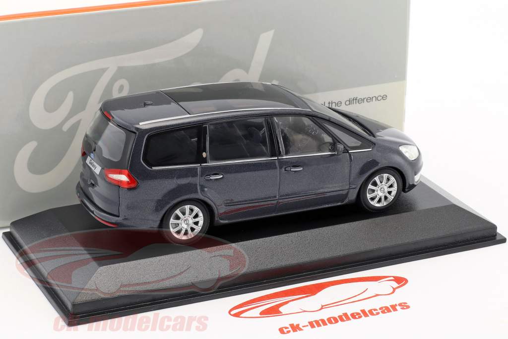 Ford Galaxy année de construction 2006 anthracite 1:43 Minichamps