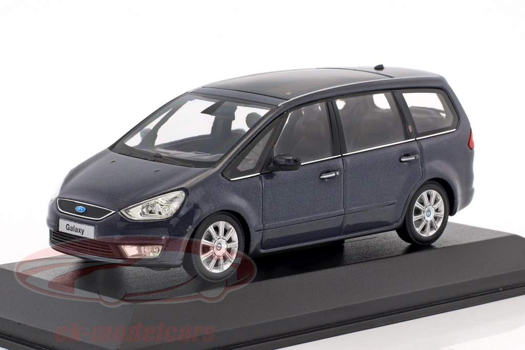 Ford Galaxy année de construction 2006 anthracite 1:43 Minichamps