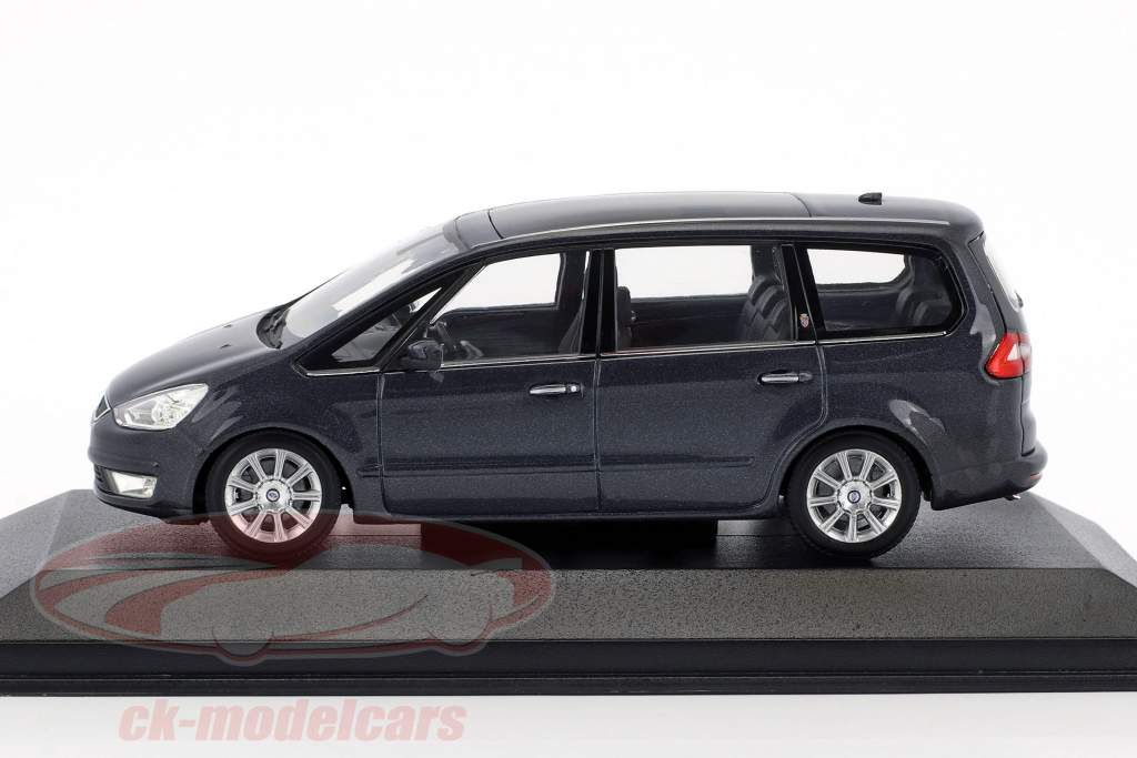 Ford Galaxy année de construction 2006 anthracite 1:43 Minichamps