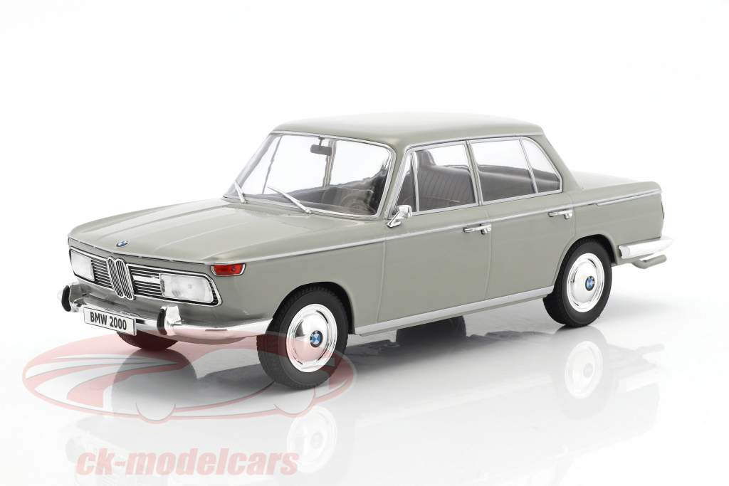 BMW 2000 TI 建設年 1966 ライトグレー 1:18 ModelCar Group