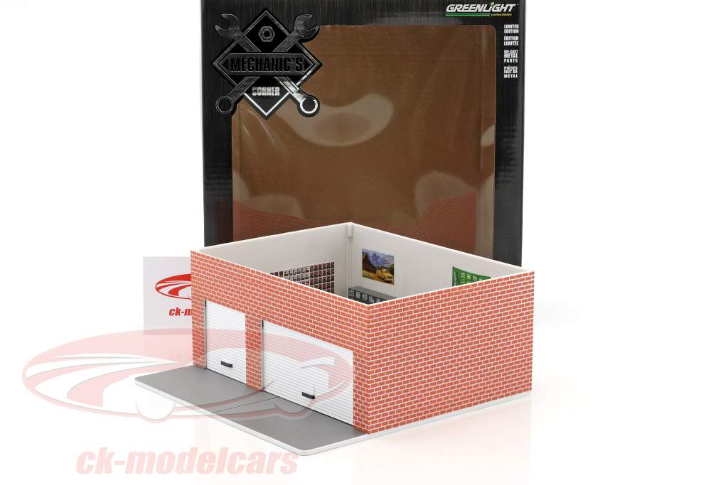 Weekend Workshop Greenlight Mechanic's Corner Series 2 1:64 Greenlight