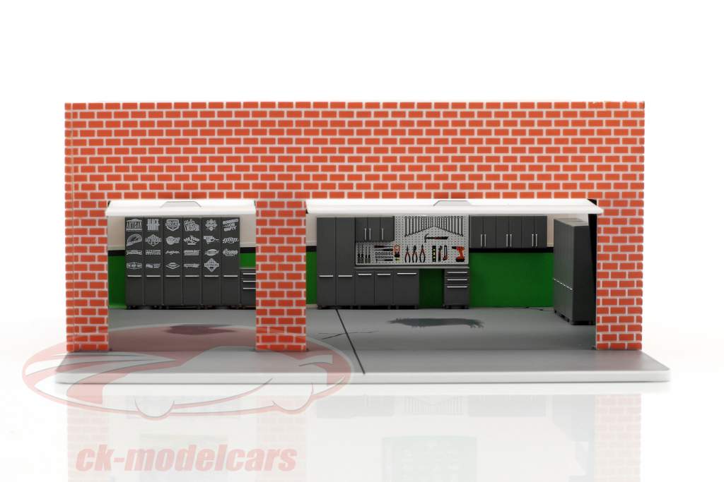 Weekend Workshop Greenlight Mechanic's Corner Series 2 1:64 Greenlight