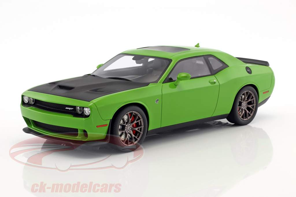 Dodge Challenger Hellcat SRT 築 2016 グリーン / 黒 1:18 GT-Spirit