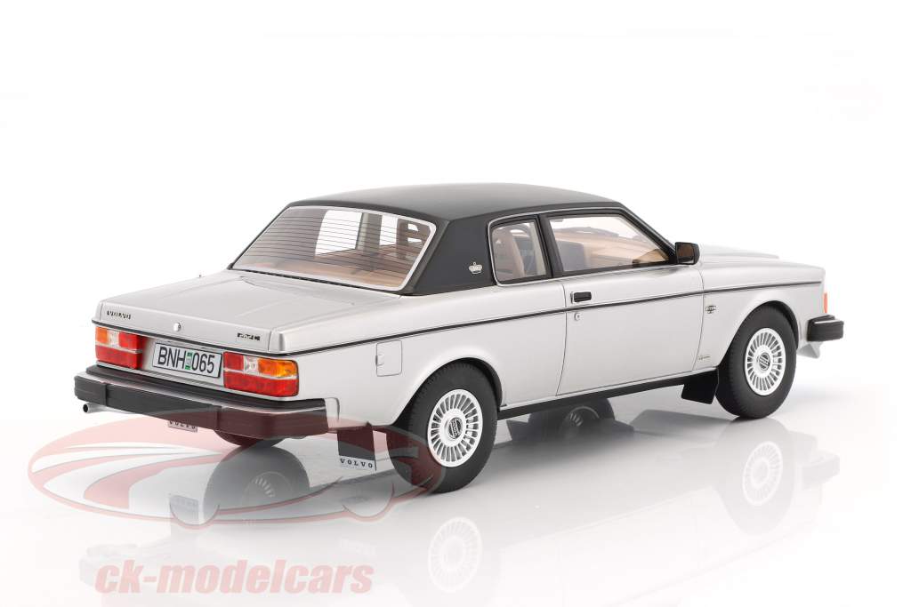 Volvo 262C Bertone coupe silver metallic 1:18 Cult Scale