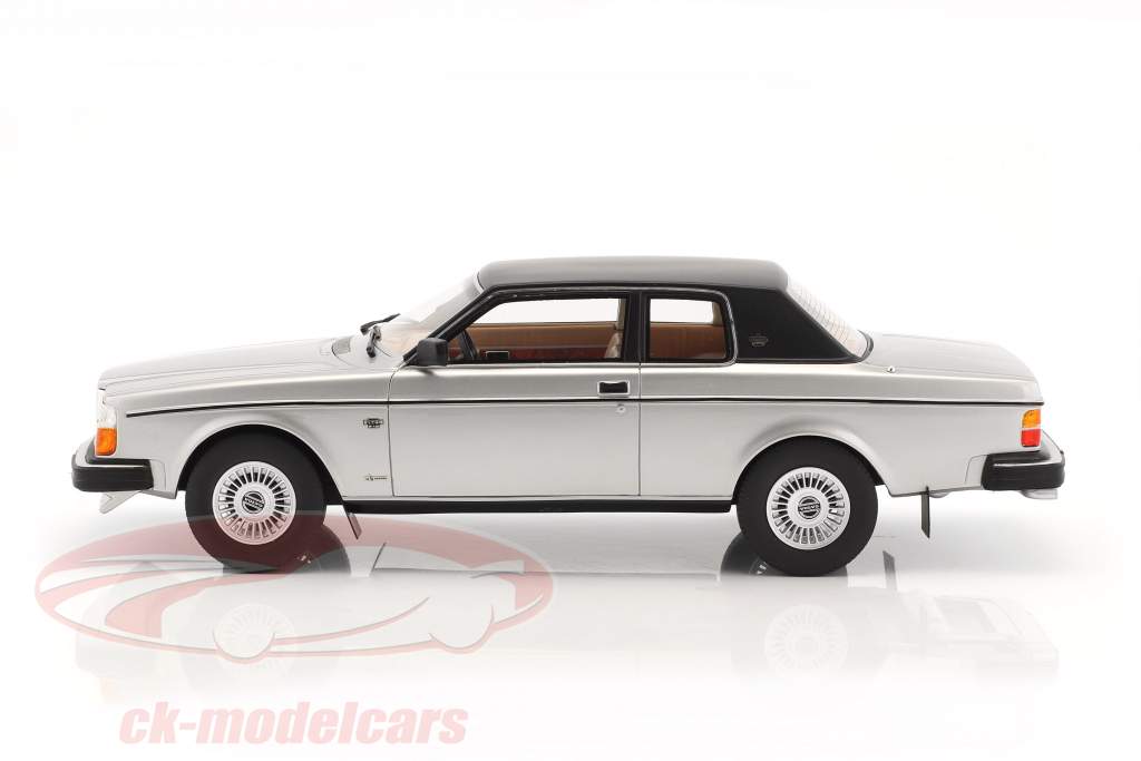 Volvo 262C Bertone coupe silver metallic 1:18 Cult Scale