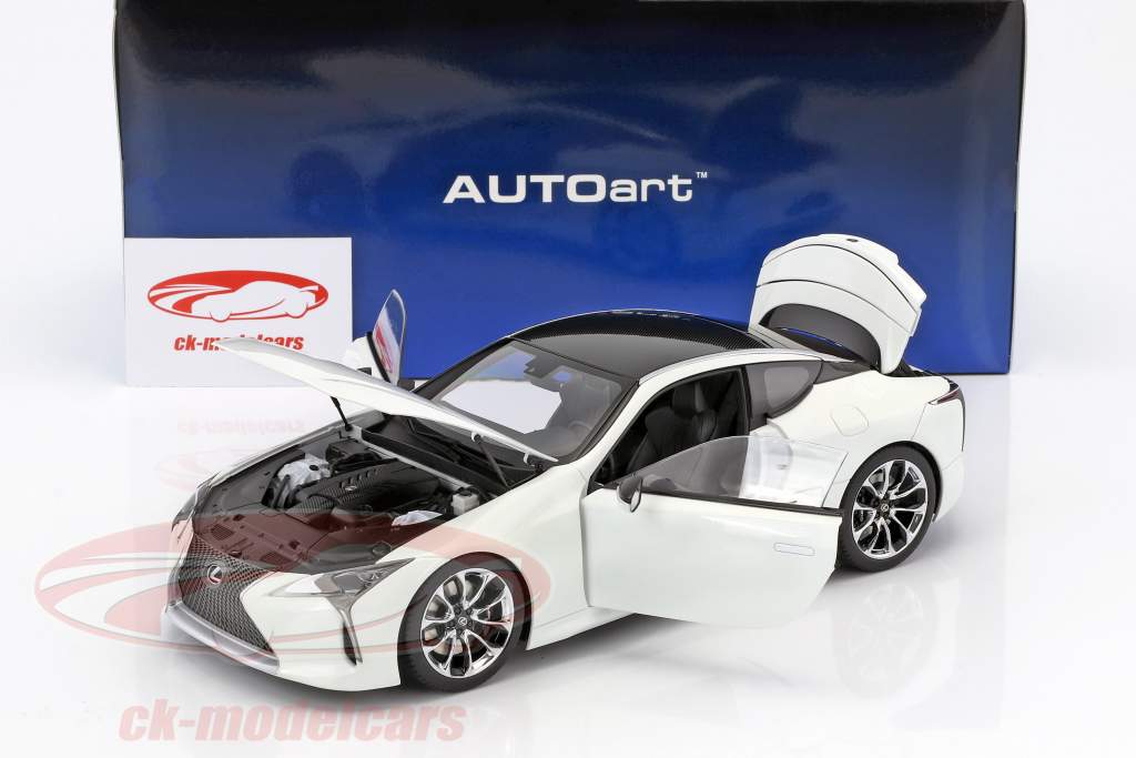 Lexus LC 500 année de construction 2018 blanc 1:18 AUTOart