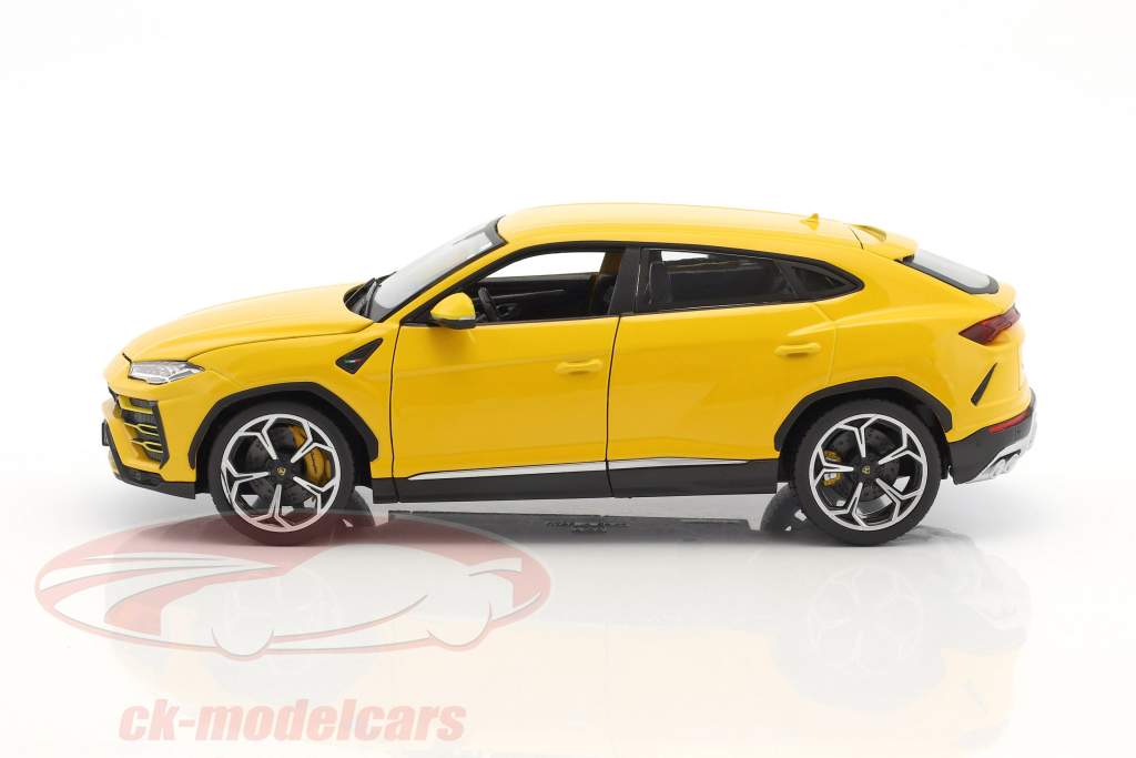 Lamborghini Urus 黄 1:18 Bburago