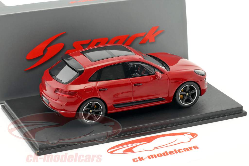 Porsche Macan GTS année de construction 2017 rouge 1:43 Spark