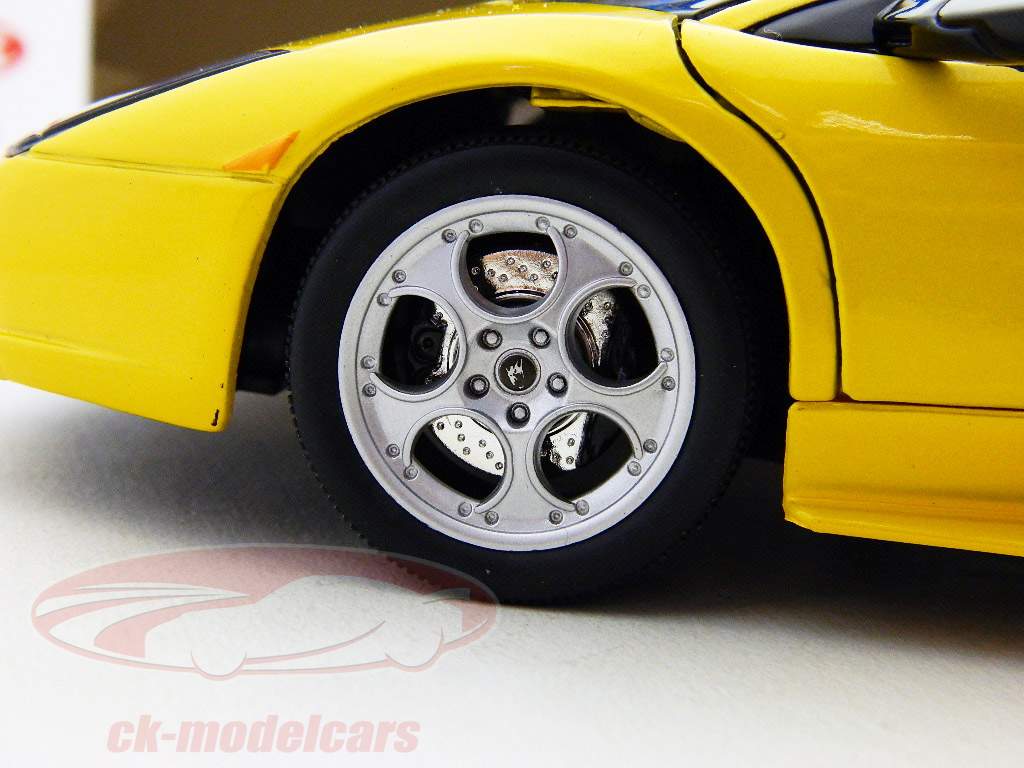 Lamborghini Murcielago construção 2003 amarelo / amarelo 1:18 Welly