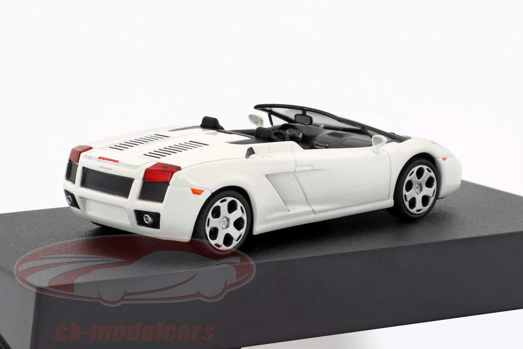 Lamborghini Gallardo Spyder Год постройки 2005 белый 1:43 Leo Models