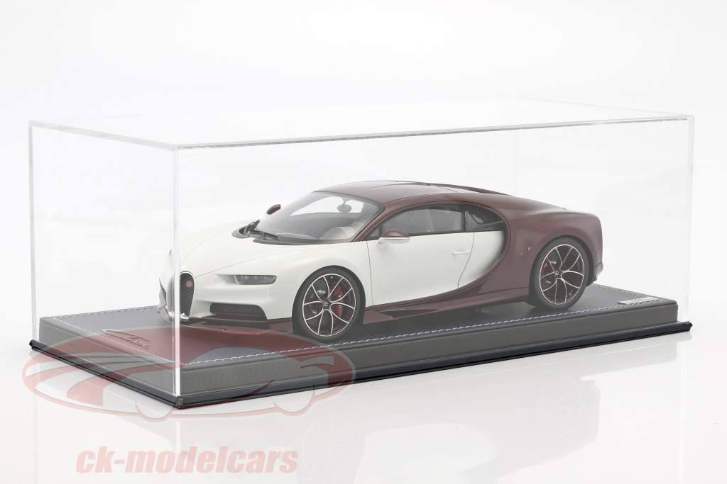 Bugatti Chiron rot carbon / gletscherweiß mit Vitrine 1:18 MR Models
