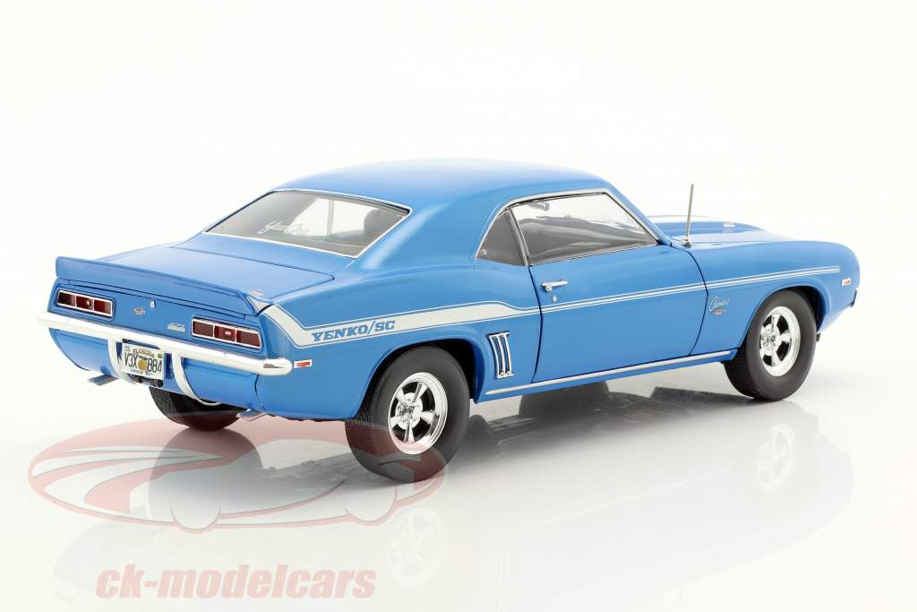 Brian's Chevrolet Yenko Camaro фильм 2 Fast 2 Furious 2003 синий 1:18 Greenlight