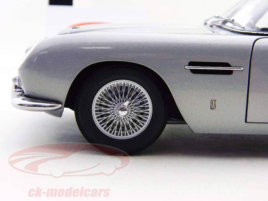 Aston Martin DB5 Year 1963 silver 1:18 AutoArt