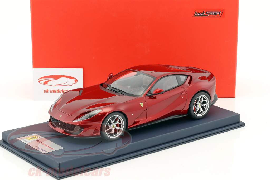 Ferrari 812 Superfast berlinetta rot mit Vitrine 1:18 LookSmart