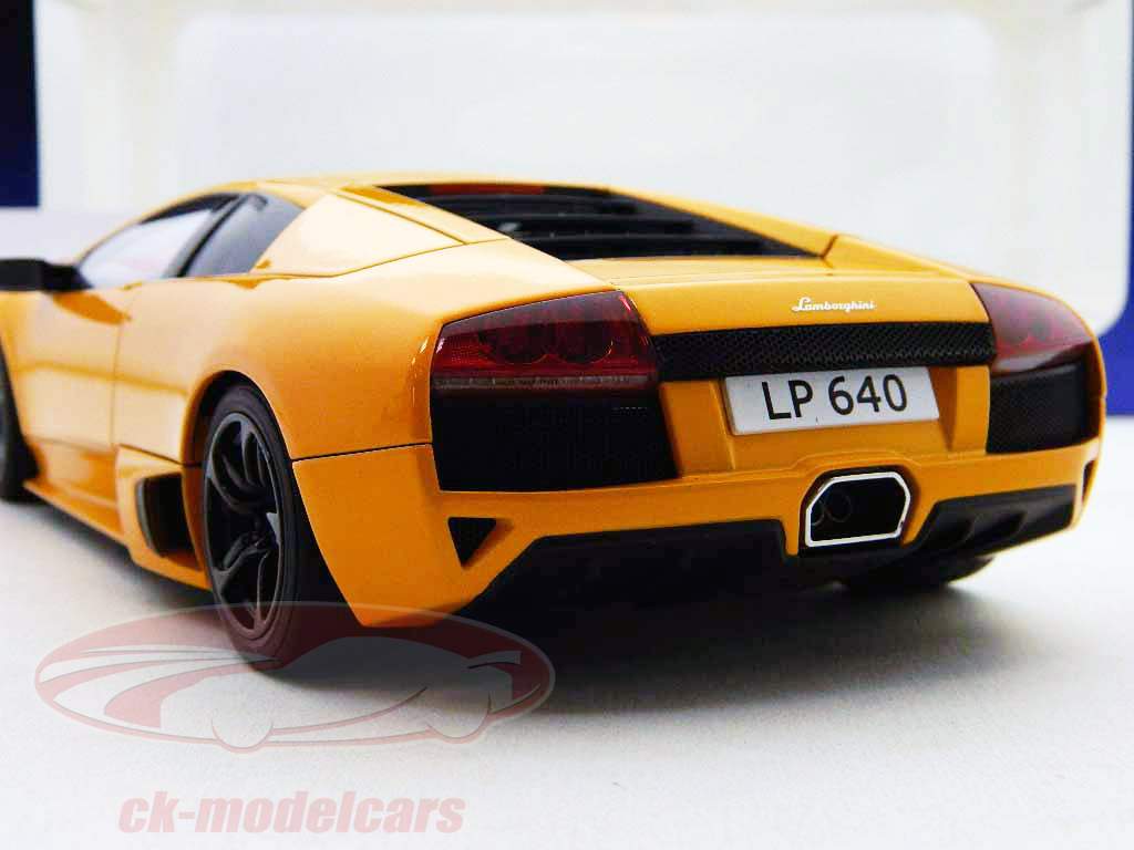 AUTOart 1:18 ランボルギーニ ムルシエラゴ LP640 年 2006