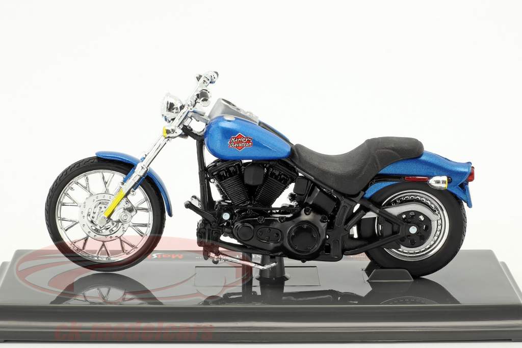 Harley-Davidson FXSTB Night Train Baujahr 2002 blau / schwarz 1:18 Maisto
