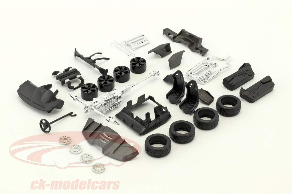 Lamborghini Reventon grau Bausatz 1:24 Bburago 