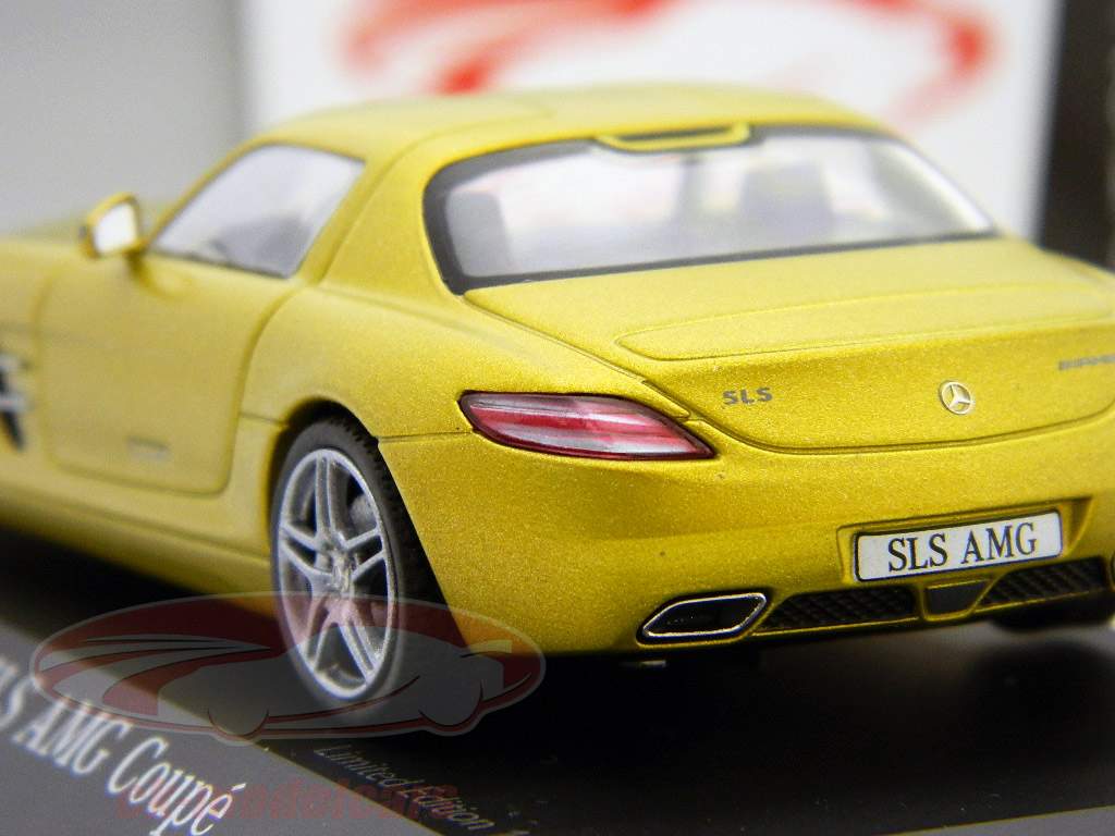 Schuco 1:43 Mercedes-Benz SLS AMG C197 gold 450741400 model