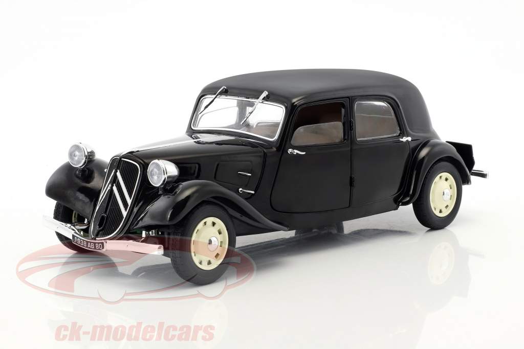 Citroen Traction 11CV year 1937 black 1:18 Solido