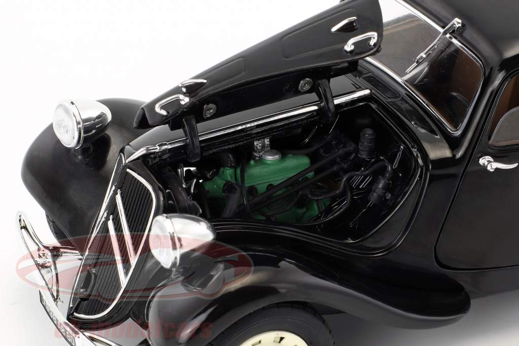 Citroen Traction 11CV year 1937 black 1:18 Solido