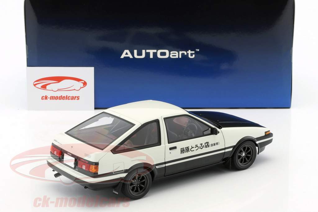 Toyota Sprinter Trueno (AE86) Project D Final Version bianco / nero 1:18 AUTOart
