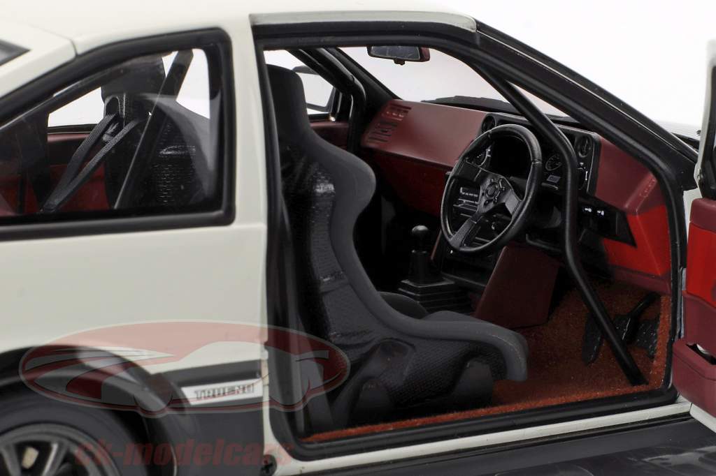 Toyota Sprinter Trueno (AE86) Project D Final Version bianco / nero 1:18 AUTOart