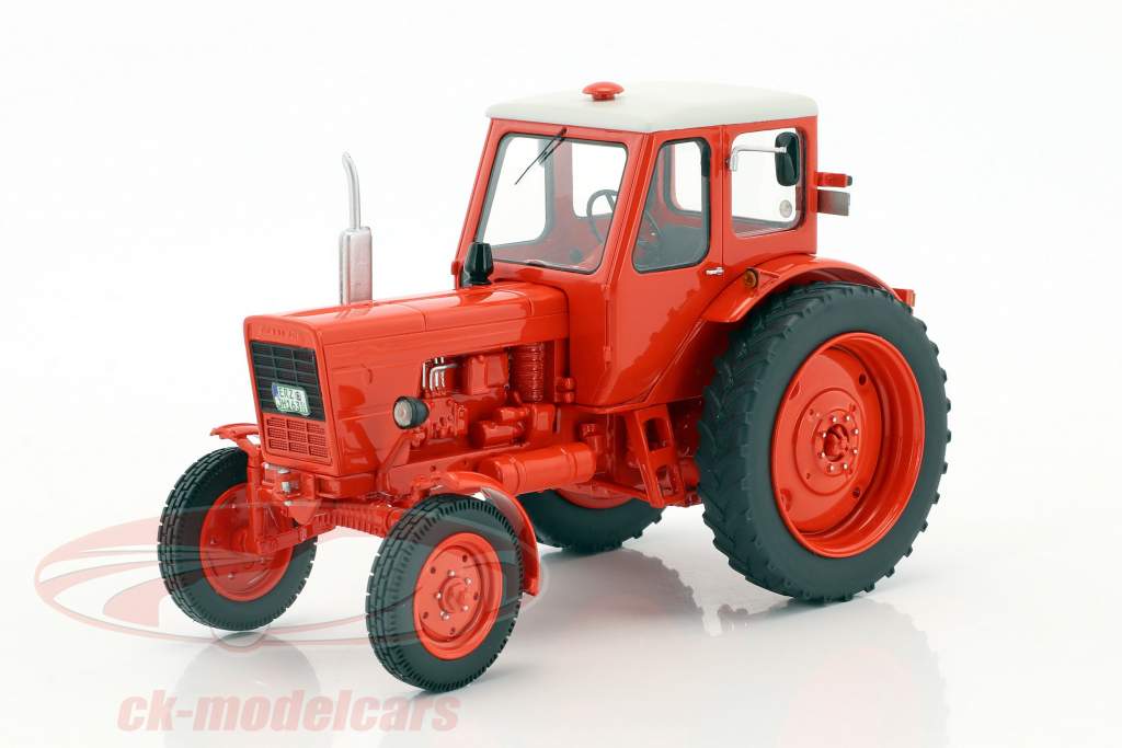 Belarus MTS-50 tractor lichtrood 1:32 Schuco
