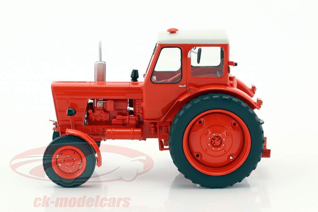 Belarus MTS-50 Traktor hellrot 1:32 Schuco