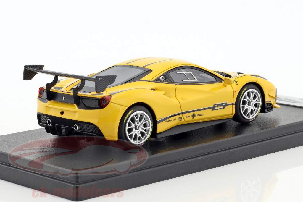 Ferrari 488 Challenge Opførselsår 2017 Modena gul 1:43 LookSmart