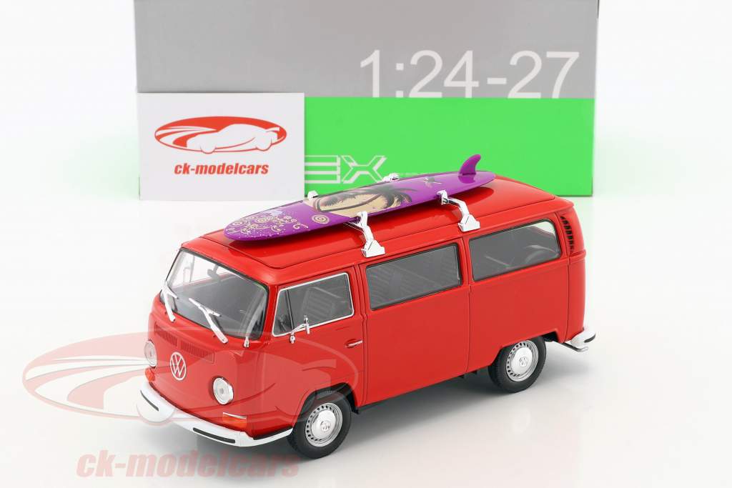 Volkswagen VW T2 bus With surfboard year 1972 red 1:24 Welly