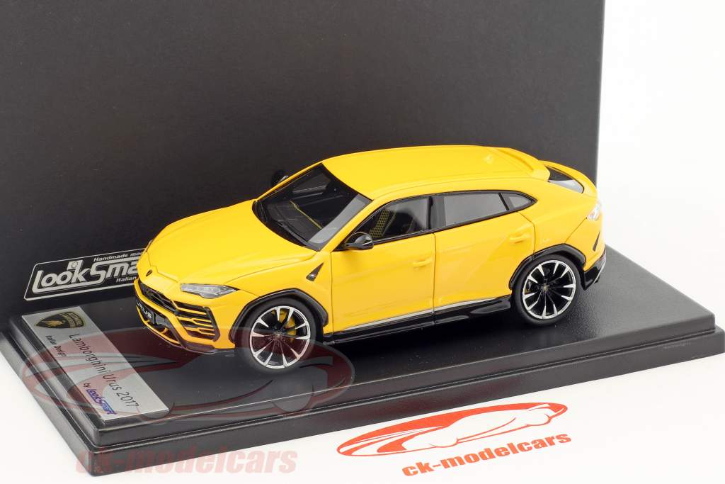 Lamborghini Urus año de construcción 2017 amarillo 1:43 LookSmart