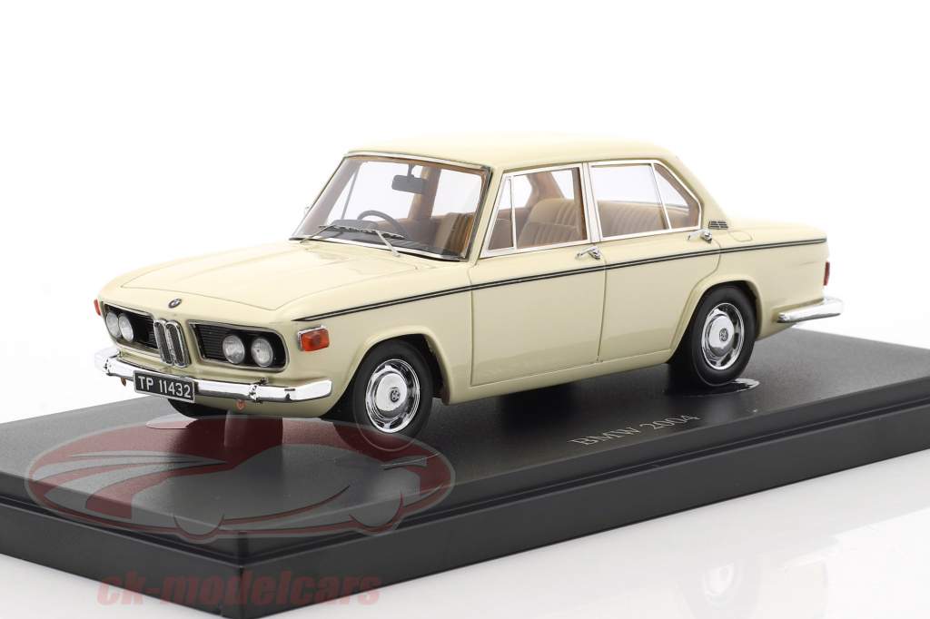 BMW 2004 M année de construction 1973 blanc 1:43 AutoCult