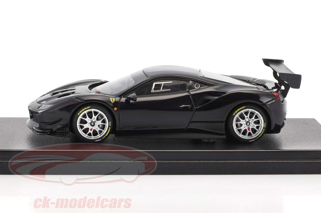 Ferrari 488 Challenge Bouwjaar 2017 zwart 1:43 LookSmart
