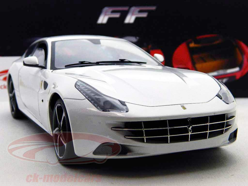 Ferrari FF Vier model 2010 wit 1:18 Hotwheels Elite