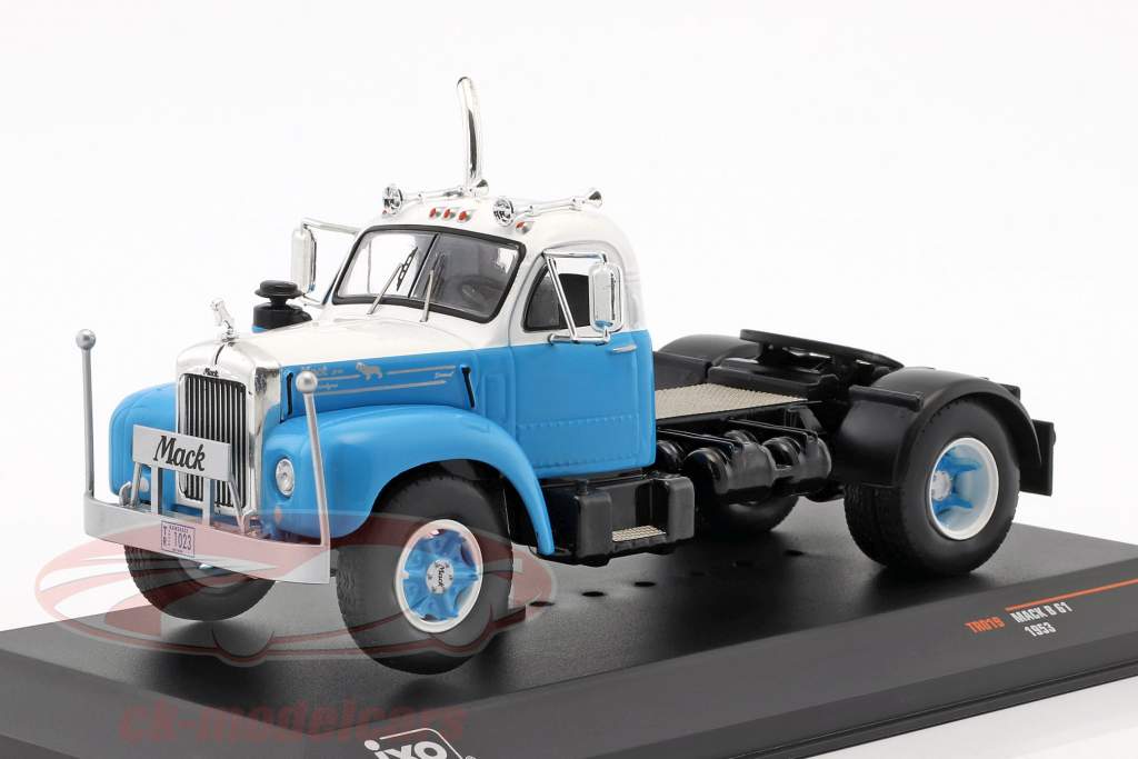 Mack B 61 грузовик Год постройки 1953 светло-голубой / белый 1:43 Ixo