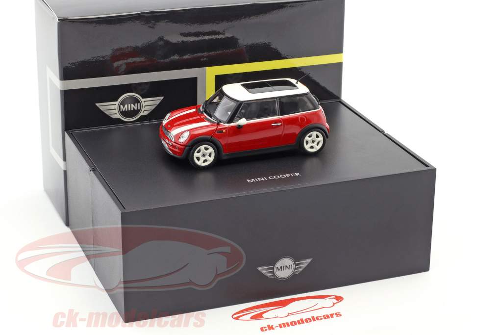 Mini Cooper vermelho / branco 1:43 Minichamps