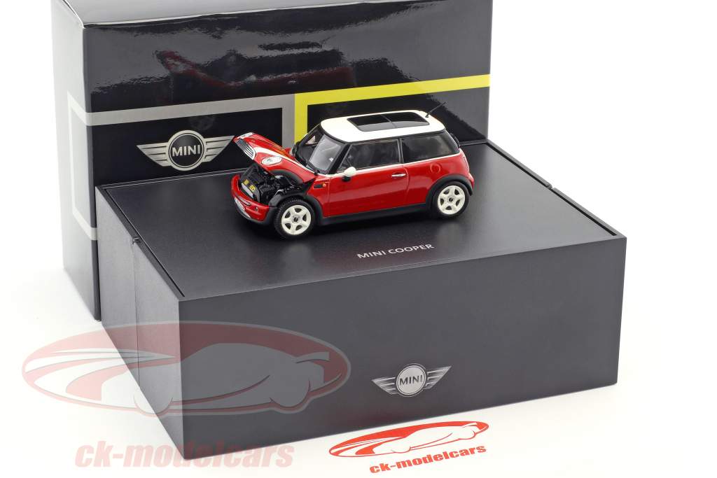 Mini Cooper rosso / bianco 1:43 Minichamps