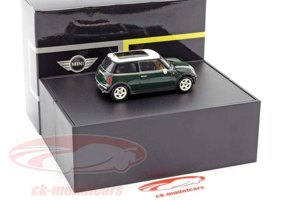 Mini Cooper verde / bianco 1:43 Minichamps