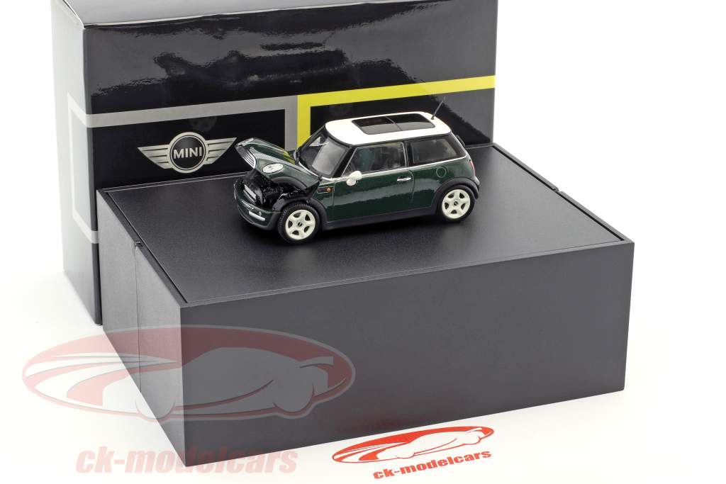 Mini Cooper グリーン / 白 1:43 Minichamps