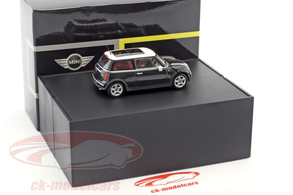 Mini Cooper negro / blanco 1:43 Minichamps