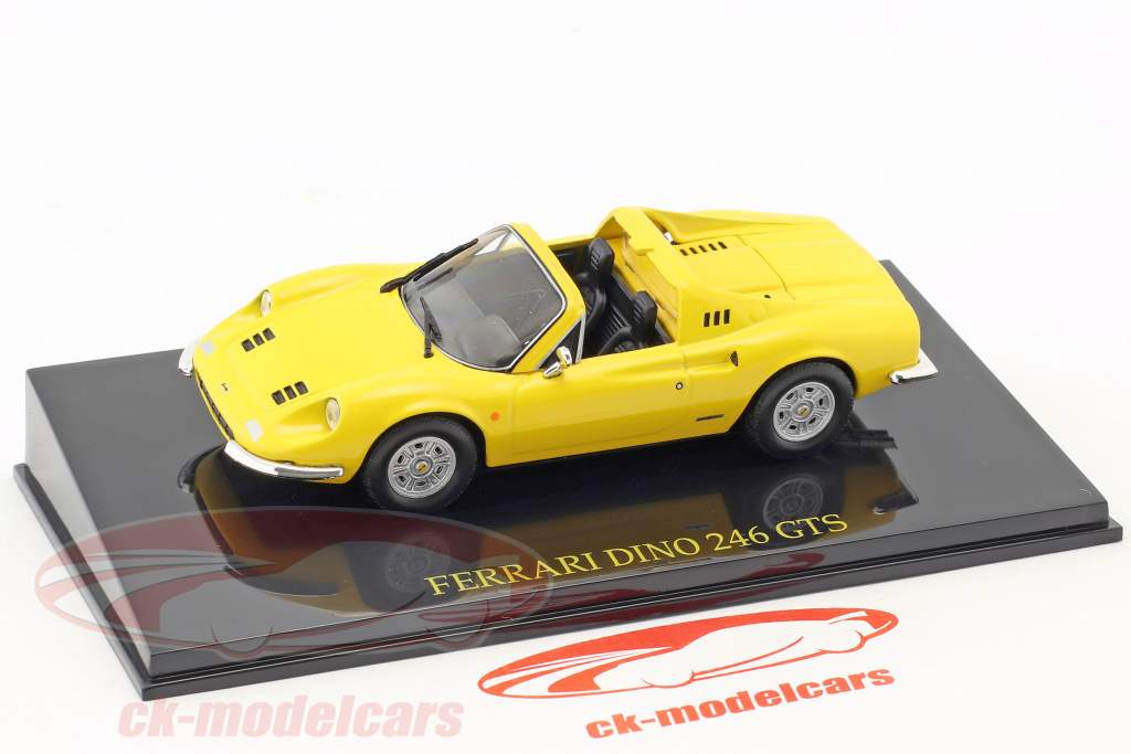 Ferrari Dino 246 GTS amarillo con escaparate 1:43 Altaya