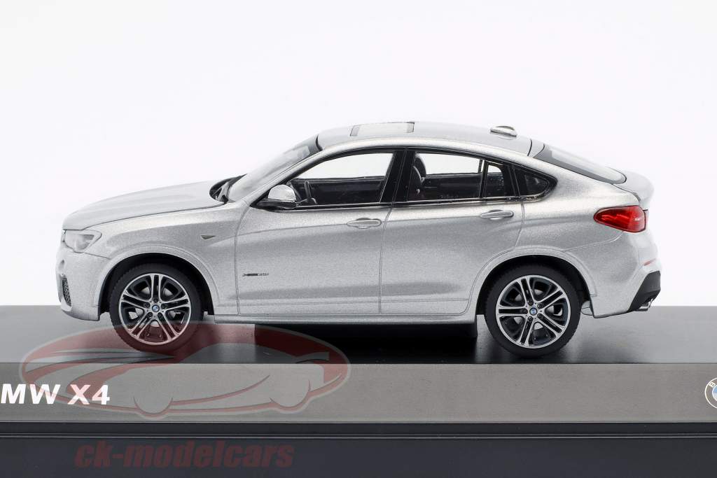 BMW X4 (F26) Anno 2015 argento 1:43 Herpa