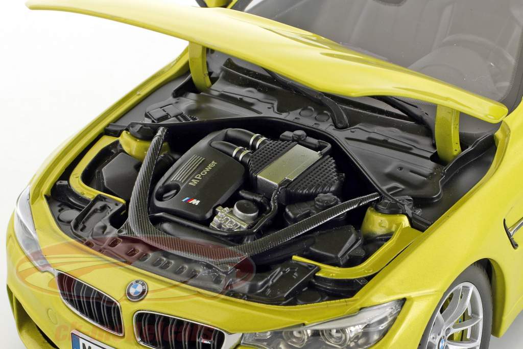 特注 1/18 BMW M4 クーペ オースティン イエローメタリック 特注 1/18 BMW M4 クーペ オースティン イエローメタリック