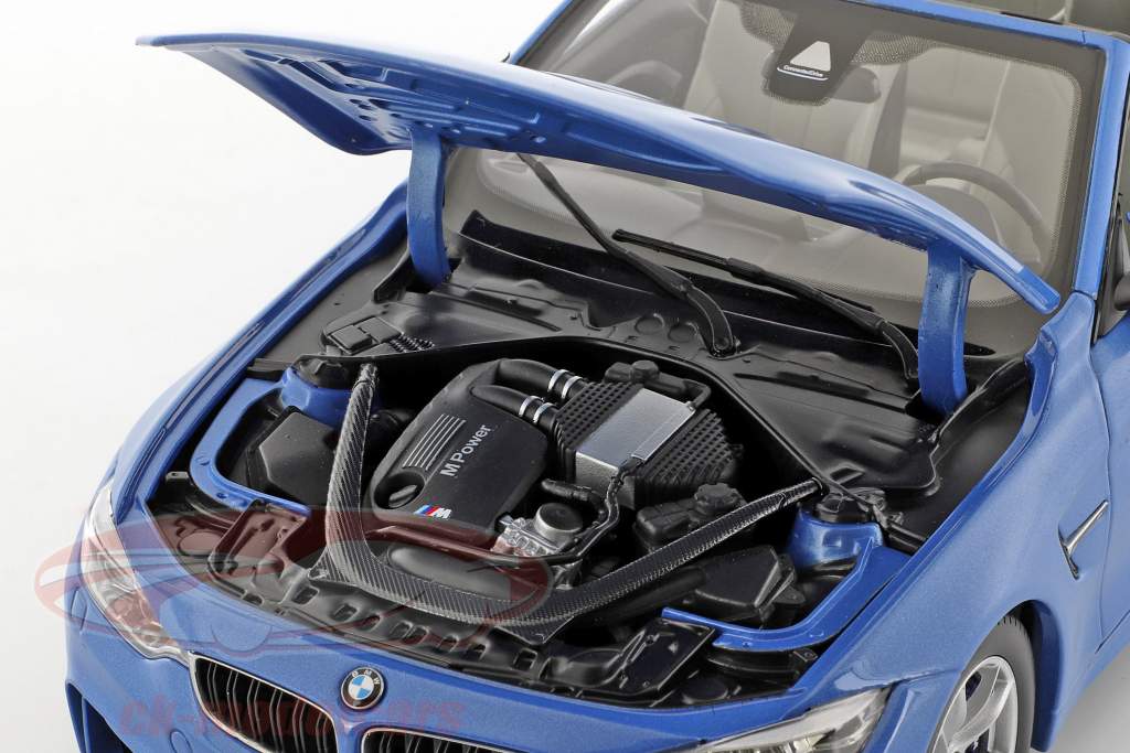 宝马M4(F83)敞篷 2015年 蓝色 1:18 ParagonModels